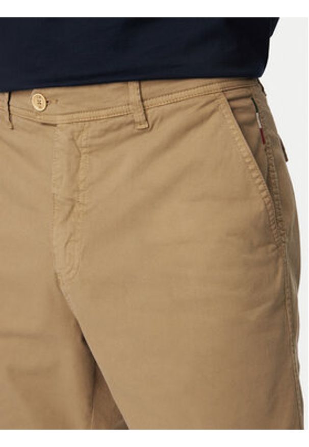 Aeronautica Militare Szorty materiałowe 261BE0278UCT04292 Beżowy Regular Fit. Kolor: beżowy. Materiał: bawełna