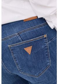 Guess jeansy damskie medium waist. Kolor: niebieski #3