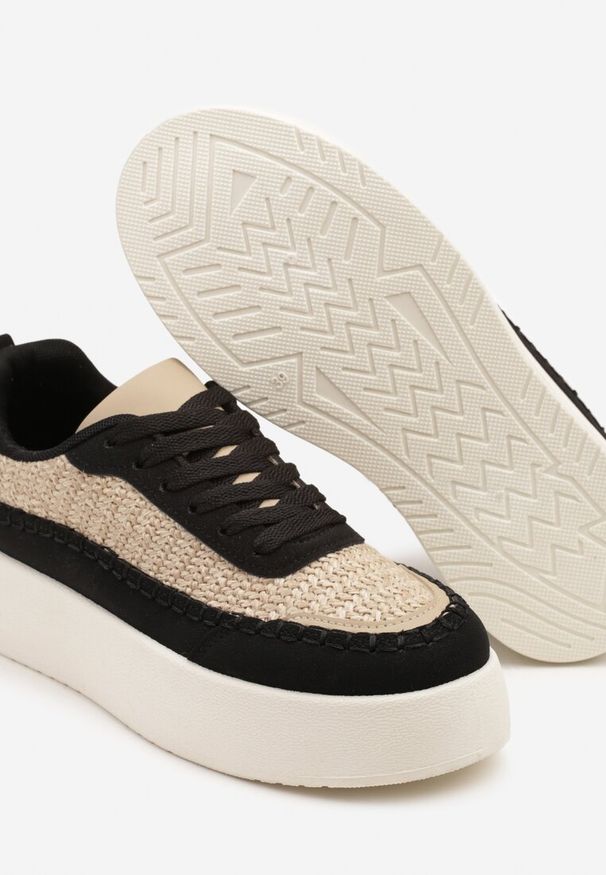 Renee - Czarne Sneakersy na Platformie Ozdobione Plecionką Nilaraviela. Okazja: na co dzień. Kolor: czarny. Materiał: jeans, skóra. Wzór: aplikacja. Obcas: na platformie