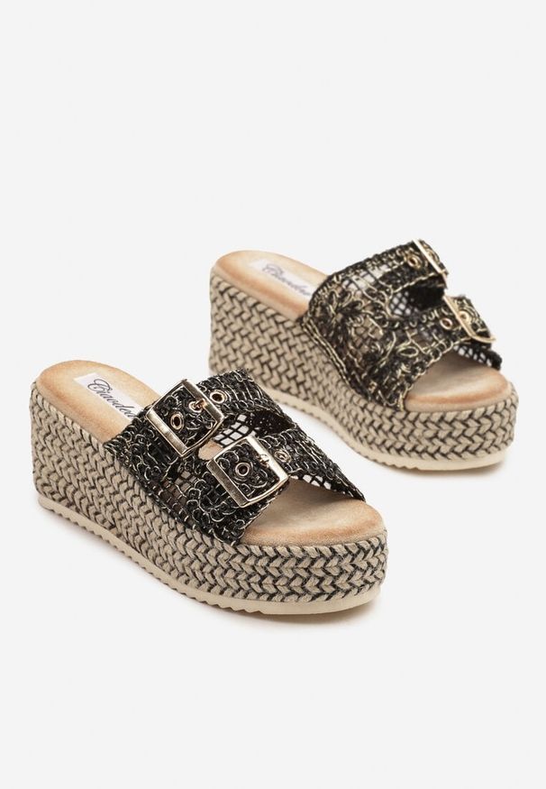 Renee - Czarne Tweedowe Klapki na Koturnie z Plecionką Desinora. Okazja: na co dzień, na imprezę. Kolor: czarny. Materiał: jeans. Sezon: lato. Obcas: na koturnie. Styl: boho, elegancki, casual. Wysokość obcasa: średni