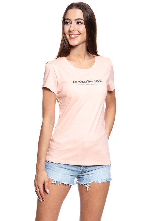 Mustang - MUSTANG T SHIRT DAMSKI Alexia C Print 1009055 8423. Długość rękawa: krótki rękaw. Długość: krótkie. Wzór: nadruk