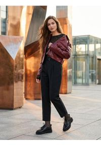 Sinsay - Spodnie carrot - czarny. Kolor: czarny #1