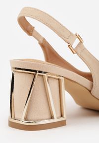Born2be - Beżowe Sandały Vices na Obcasie ze Skórzaną Wkładką i Metalicznym Wzorem Sesenora. Okazja: na co dzień. Zapięcie: sprzączka. Kolor: beżowy. Materiał: skóra. Obcas: na obcasie. Styl: casual. Wysokość obcasa: średni #8