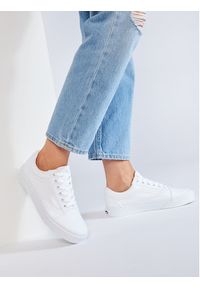 Vans Tenisówki Old Skool VN000D3HW00 Biały. Kolor: biały. Materiał: materiał