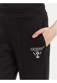 Guess Spodnie dresowe V5RB13 KC3D2 Czarny Regular Fit. Kolor: czarny. Materiał: bawełna #3