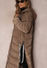 Renee - Ciemnobrązowa Kurtka Długa Pikowana z Kapturem Colpids. Typ kołnierza: kaptur. Kolor: brązowy. Długość: długie #5