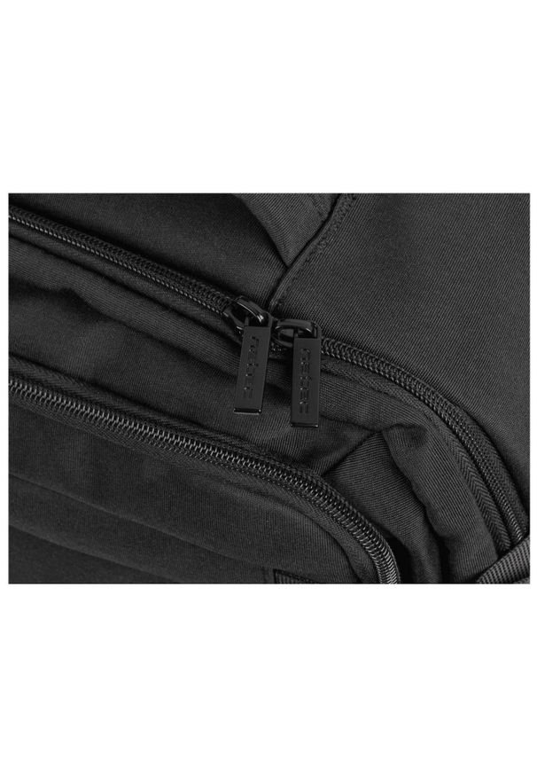 NATEC - Plecak Natec Camel Lite 15.6'' 19L czarny. Kolor: czarny