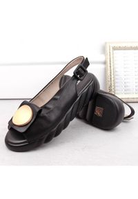 Skórzane sandały damskie komfortowe na platformie czarne Artiker 52C1630. Kolor: czarny. Materiał: skóra. Obcas: na platformie