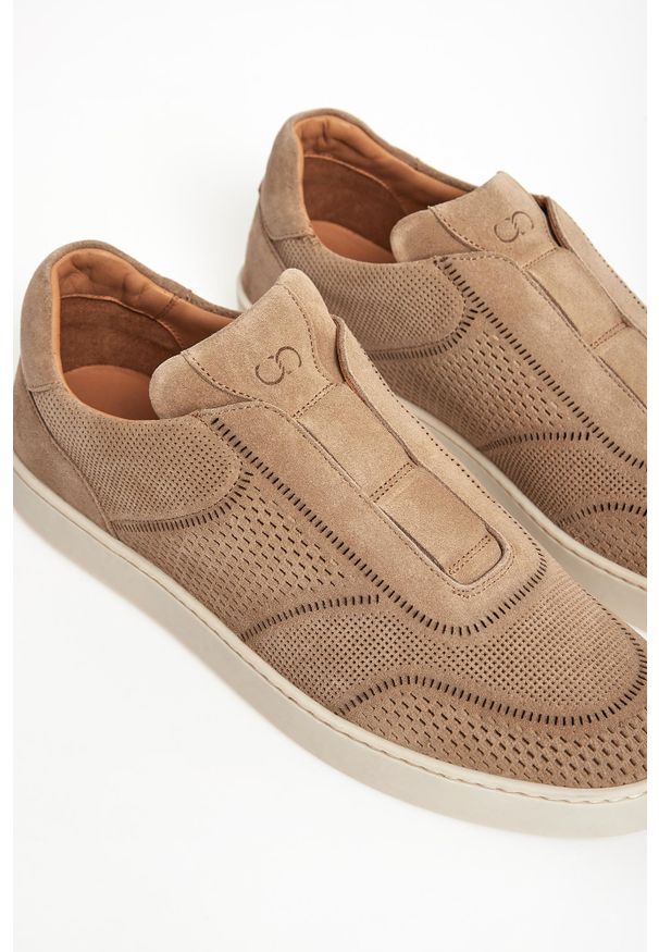 Sneakersy męskie zamszowe CESARE CASADEI. Materiał: zamsz