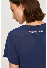 Tommy Sport - T-shirt. Okazja: na co dzień. Kolor: niebieski. Materiał: poliester, dzianina. Długość: długie. Wzór: gładki. Styl: sportowy #5