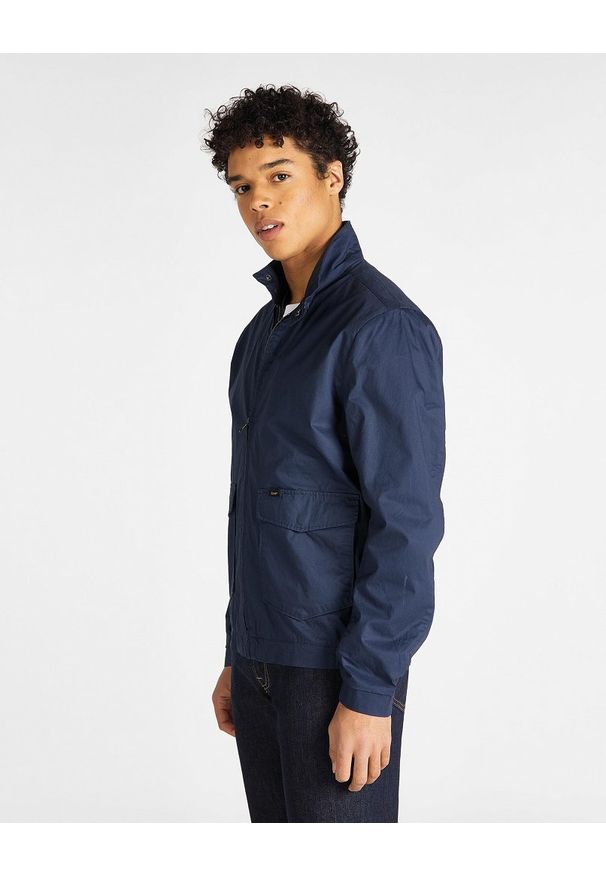 Lee - MĘSKA KURTKA PRZEJŚCIOWA LEE HARRINGTON JACKET REGULAR NAVY L88TCR35 112123781