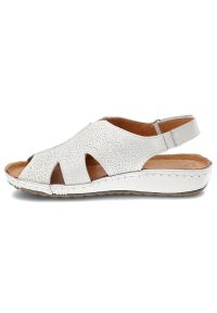 Białe Sandały Kampa Wygodne Skórzane Buty Damskie. Okazja: na co dzień, na spacer. Zapięcie: pasek. Kolor: biały. Materiał: skóra. Sezon: lato. Styl: casual, klasyczny #3