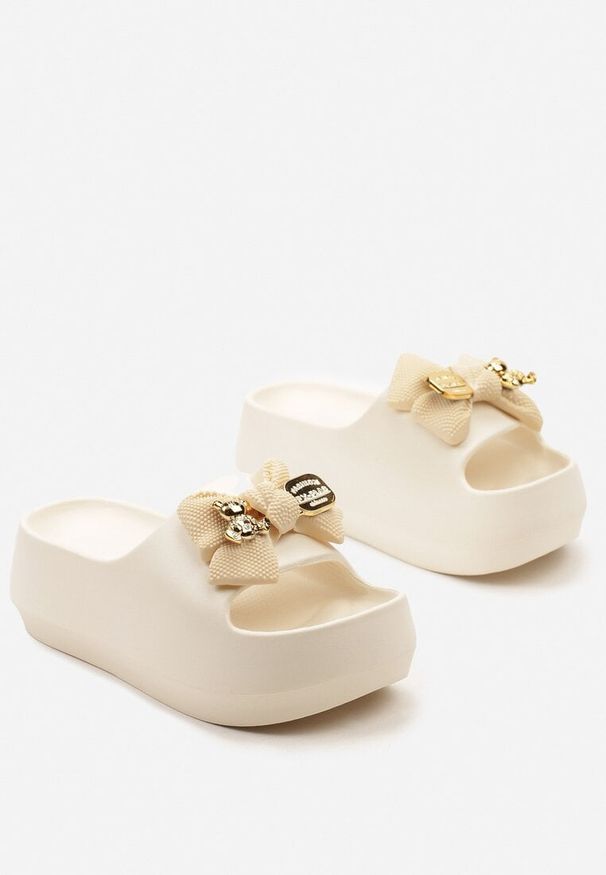 Born2be - Beżowe Klapki Piankowe na Platformie z Ozdobną Kokardą Gafira. Okazja: na co dzień. Nosek buta: otwarty. Kolor: beżowy. Materiał: len. Obcas: na platformie. Styl: casual