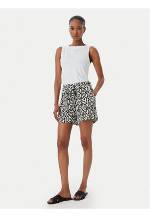 Vero Moda Szorty materiałowe Menny 10323630 Beżowy Regular Fit. Kolor: beżowy. Materiał: wiskoza