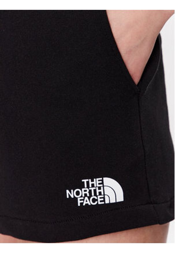 The North Face Szorty sportowe NF0A7QZX Czarny Regular Fit. Kolor: czarny. Materiał: bawełna