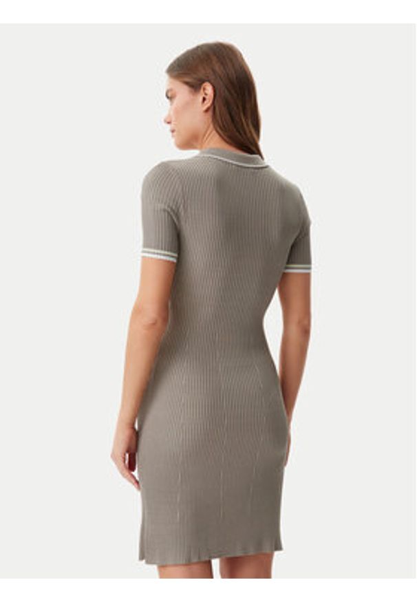 Guess Sukienka dzianinowa W5GK84 Z3L10 Beżowy Regular Fit. Kolor: beżowy. Materiał: wiskoza