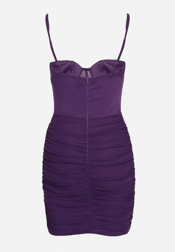 Born2be - Fioletowa Sukienka na Ramiączkach z Gorsetowym Dekoltem Dopasowana Morrigan. Typ kołnierza: dekolt gorset. Kolor: fioletowy. Długość rękawa: na ramiączkach. Typ sukienki: gorsetowe. Styl: elegancki