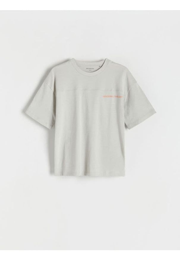 Reserved - Bawełniany t-shirt oversize - jasnoszary. Kolor: szary. Materiał: bawełna