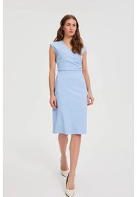 MOODO - Sukienka z marszczeniem błękitna. Kolor: niebieski. Materiał: poliester, wiskoza, elastan #1