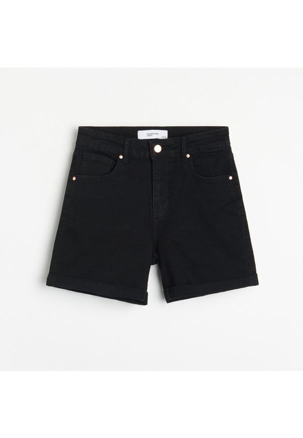 Reserved - Jeansowe szorty - Czarny. Kolor: czarny. Materiał: jeans