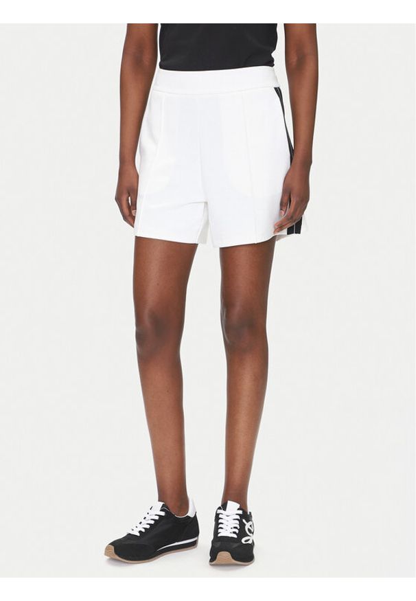 EA7 Emporio Armani Szorty materiałowe 7W000176 AF12643 U0002 Biały Regular Fit. Kolor: biały. Materiał: syntetyk