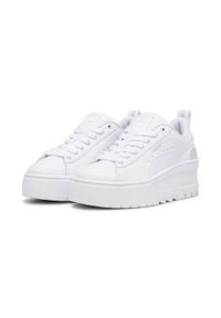 Buty do chodzenia damskie Puma Mayze Wedge. Kolor: biały. Sport: turystyka piesza