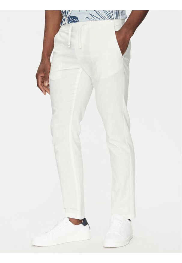 INDICODE Spodnie materiałowe Vitamin 60-333 Biały Slim Fit. Kolor: biały. Materiał: bawełna, len