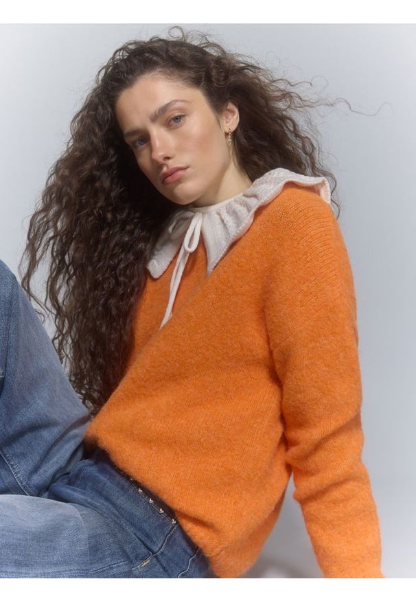 Reserved - Sweter z dodatkiem wełny - pomarańczowy. Kolor: pomarańczowy. Materiał: wełna