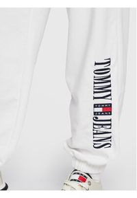 Tommy Jeans Spodnie dresowe Archive DW0DW14994 Biały Relaxed Fit. Kolor: biały. Materiał: bawełna, syntetyk #2