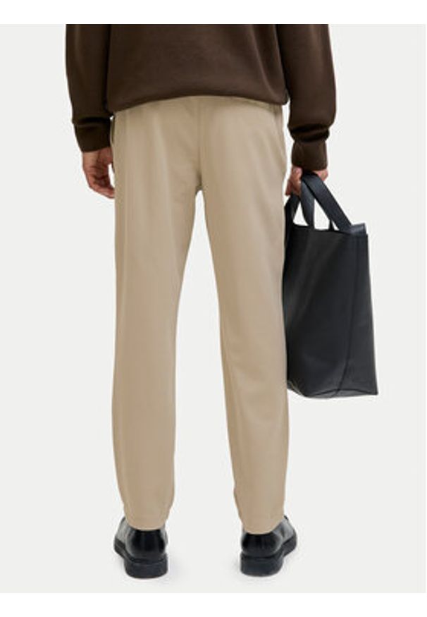 Jack & Jones Spodnie materiałowe Ace Neo 12282533 Beżowy Tapered Fit. Kolor: beżowy. Materiał: bawełna