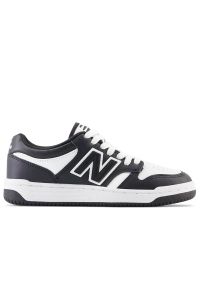 Buty New Balance GSB480BW - czarne. Okazja: na co dzień. Kolor: czarny. Materiał: materiał, skóra, syntetyk. Szerokość cholewki: normalna. Sport: turystyka piesza