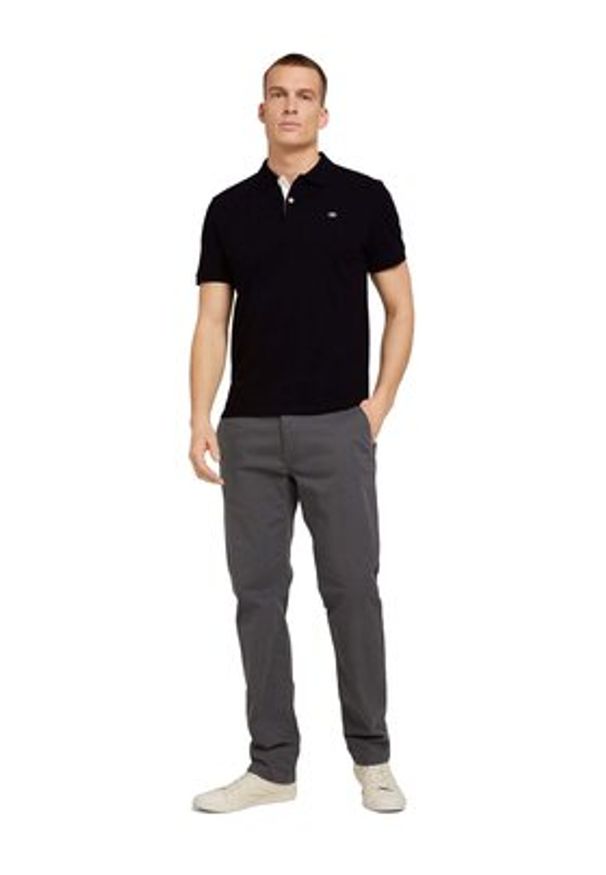 Tom Tailor Polo 1027713 Czarny Regular Fit. Typ kołnierza: polo. Kolor: czarny. Materiał: bawełna