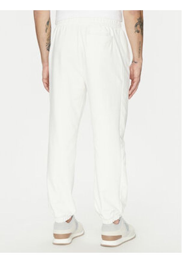 Guess Spodnie dresowe Z5GB06 K6ZS1 Biały Regular Fit. Kolor: biały. Materiał: bawełna