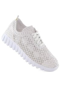 Półbuty damskie sportowe koronkowe białe T.Sokolski 1982. Kolor: biały. Materiał: materiał. Styl: sportowy #1