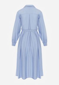 Renee - Niebieska Sukienka Rozkloszowana z Wiskozy o Koszulowym Kroju z Paskiem Anteis. Kolor: niebieski. Materiał: wiskoza. Wzór: aplikacja. Typ sukienki: koszulowe. Styl: elegancki #3