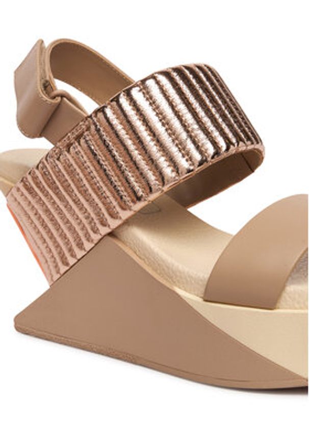 United Nude Sandały Delta Wedge Puffier 10988971188 Beżowy. Kolor: beżowy. Materiał: skóra