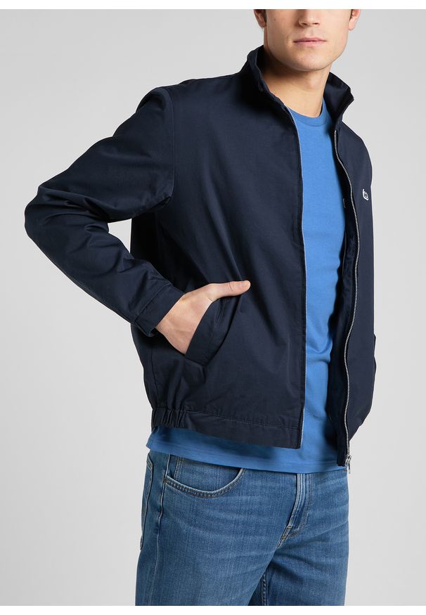Lee - LEE HARRINGTON JACKET MĘSKA KURTKA PRZEJŚCIOWA LOGO NAVY L86VPB35 112145635