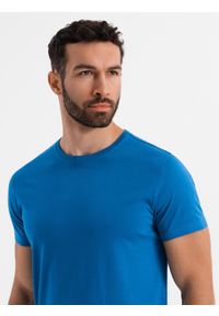 Ombre Clothing - Męski klasyczny bawełniany T-shirt BASIC - niebieski V12 - Rozmiar: XXL. Okazja: na co dzień. Kolor: niebieski. Materiał: bawełna. Styl: klasyczny
