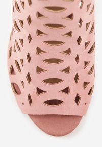 Renee - Różowe Ażurowe Sandały Botki Vices na Szpilce Natessae. Okazja: na co dzień. Kolor: różowy. Wzór: ażurowy. Obcas: na szpilce. Styl: casual, elegancki #6