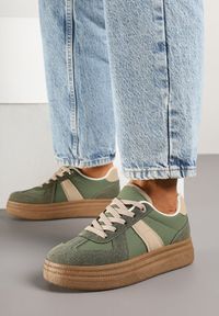 Born2be - Zielone Sneakersy Klasyczne Tenisówki na Tłoczonej Platformie Nanislla. Okazja: na co dzień. Kolor: zielony. Obcas: na platformie