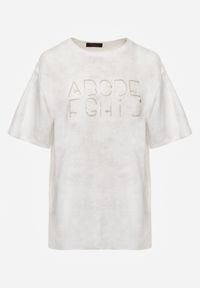 Born2be - Biały Oversizowy T-shirt z Bawełny Zdobiony Haftem z Cekinami Pidella. Okazja: na co dzień. Kolor: biały. Materiał: bawełna. Wzór: aplikacja, haft. Styl: elegancki, casual #8