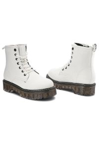 Big-Star - Białe Glany Big Star Damskie Modne Buty Jesienne. Okazja: na co dzień. Kolor: biały. Materiał: skóra ekologiczna, materiał. Szerokość cholewki: normalna. Sezon: jesień. Obcas: na obcasie. Styl: casual. Wysokość obcasa: niski #4