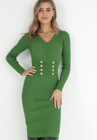Born2be - Zielona Sukienka Dzianinowa Kezas. Kolor: zielony. Materiał: dzianina. Długość rękawa: długi rękaw. Wzór: aplikacja. Sezon: jesień, zima. Typ sukienki: dopasowane. Styl: klasyczny. Długość: midi #6