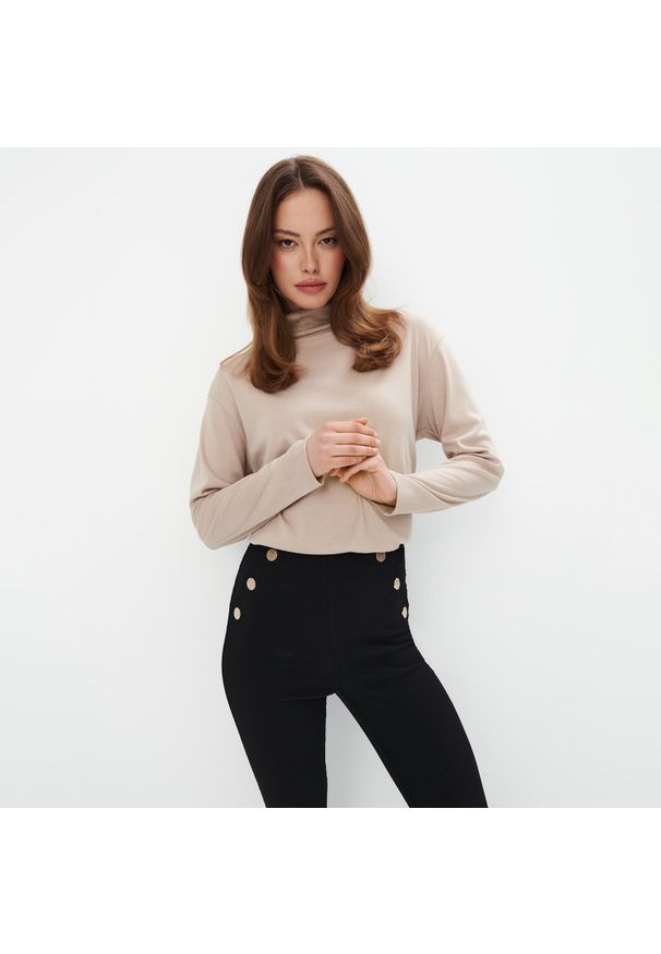 Mohito - Bluzka ze stójką - Beżowy. Typ kołnierza: kołnierzyk stójkowy. Kolor: beżowy