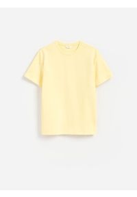 Reserved - Gładki t-shirt regular fit - żółty. Kolor: żółty. Materiał: bawełna, dzianina. Wzór: gładki #1