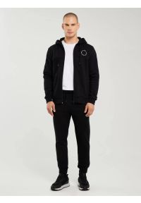 Big-Star - Bluza męska z kapturem czarna Ajron 906/ Kersyn 906. Okazja: na spacer, na co dzień. Typ kołnierza: kaptur. Kolor: czarny. Materiał: jeans, materiał, dresówka. Długość rękawa: długi rękaw. Długość: długie. Styl: elegancki, casual, sportowy, wakacyjny #5