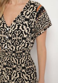 Born2be - Czarna Bawełniana Sukienka z Guzikami i Ornamentnym Wzorem Zisselle. Kolor: czarny. Materiał: bawełna #3