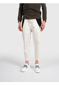 Takeshy Kurosawa Spodnie "Tasca Zip" | 83048 | Tasca Zip | Mężczyzna | Czarny, Kremowy. Okazja: na co dzień. Kolor: kremowy, wielokolorowy, czarny. Materiał: bawełna, poliester, elastan. Wzór: aplikacja. Styl: casual #5
