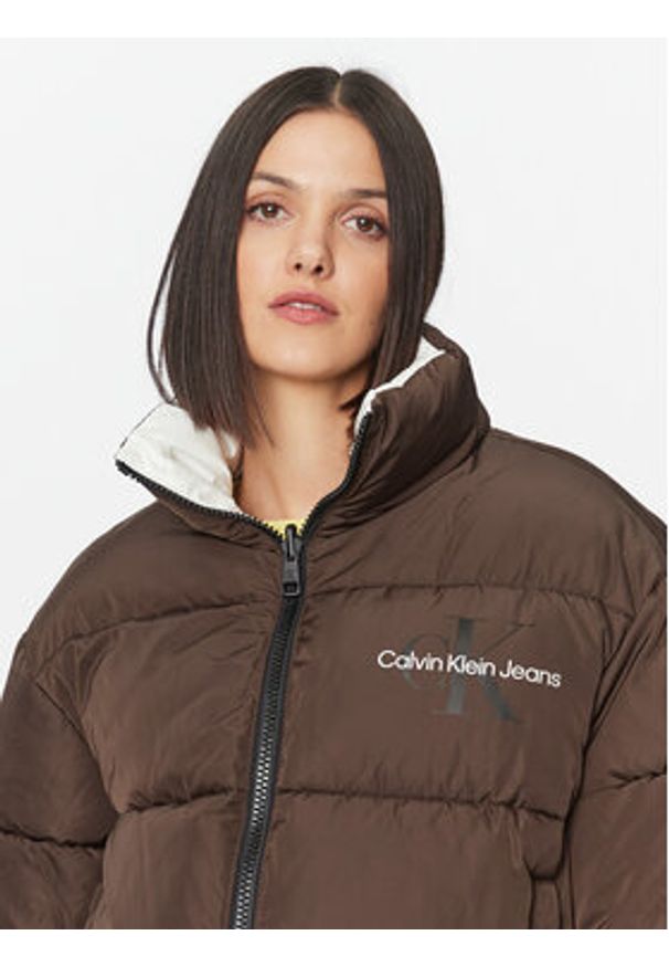 Calvin Klein Jeans Kurtka zimowa 90's J20J222333 Biały Oversize. Kolor: biały. Materiał: syntetyk. Sezon: zima