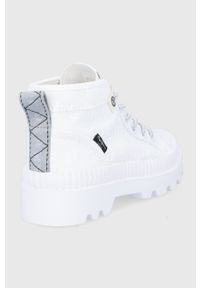 Pepe Jeans trampki Ascot Logo damskie kolor biały. Nosek buta: okrągły. Zapięcie: sznurówki. Kolor: biały. Materiał: guma. Szerokość cholewki: normalna. Obcas: na platformie #3